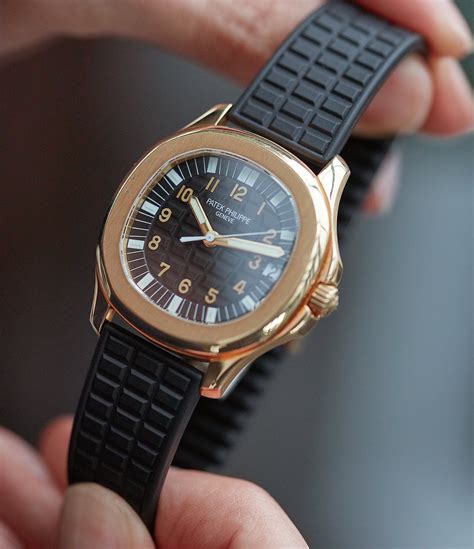 Selling Patek Philippe: Used Watch Dealer vs Private Sale.